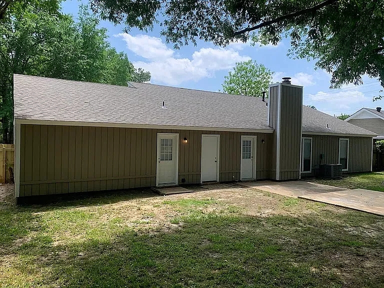 8100 Shallow Glen Trl — Photo 14
