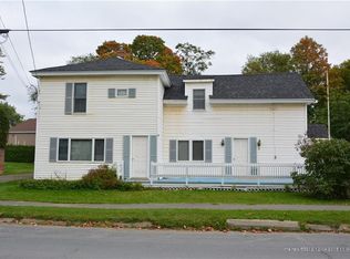 8 Spring St, Houlton, ME 04730