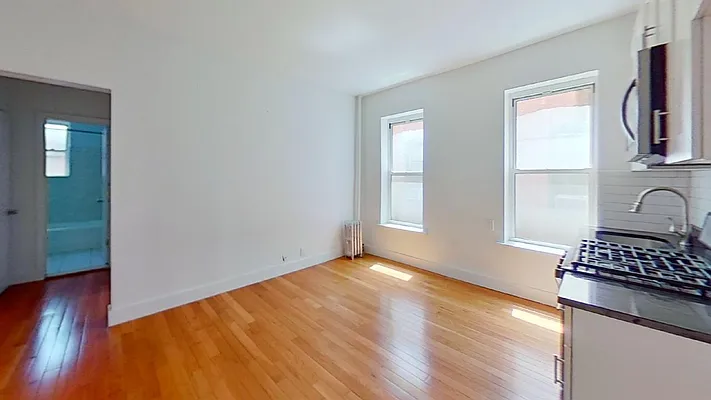 Rented by Bond New York | media 19