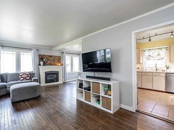 5th image of 204 Barth Ave