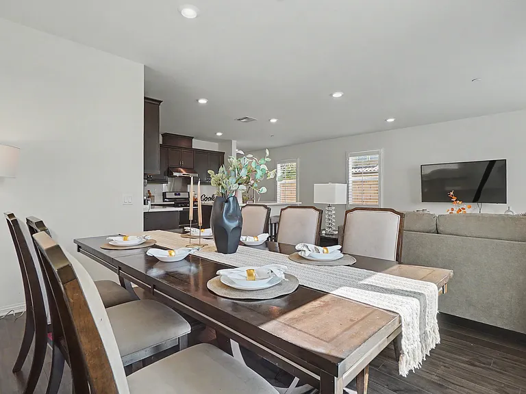 821 Parisa Pl — Photo 20
