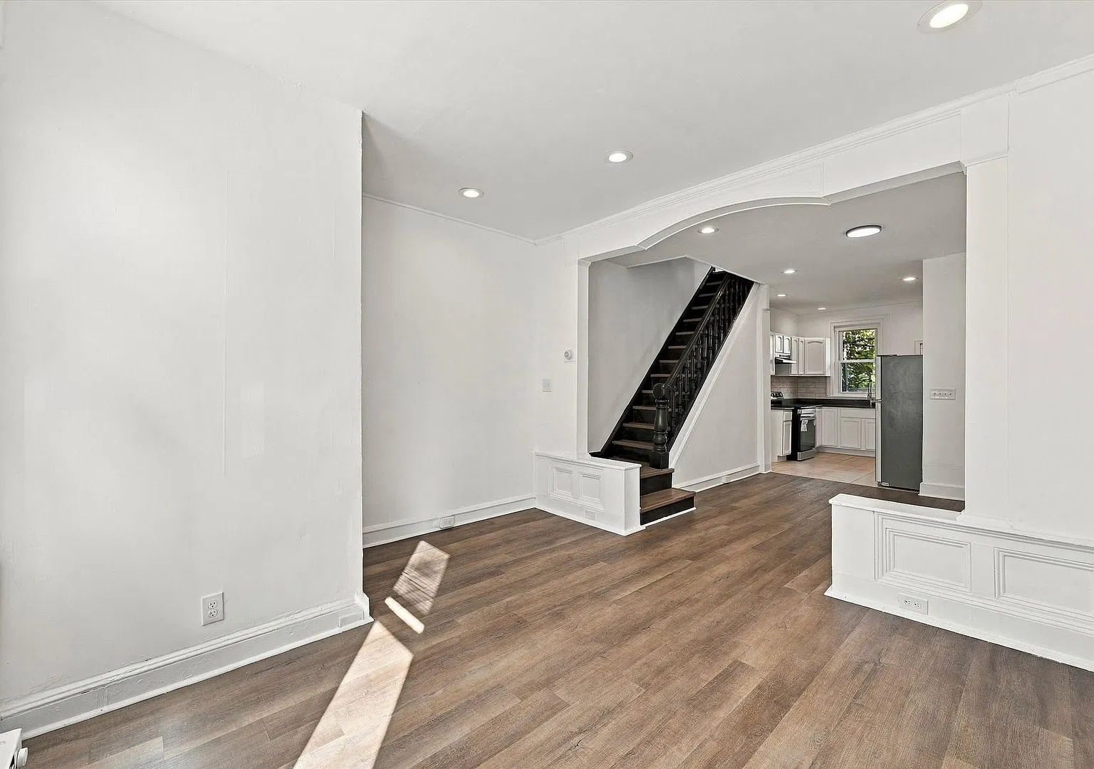 Renovated 3 Bedroom House in North Philadelphia — Photo 2
