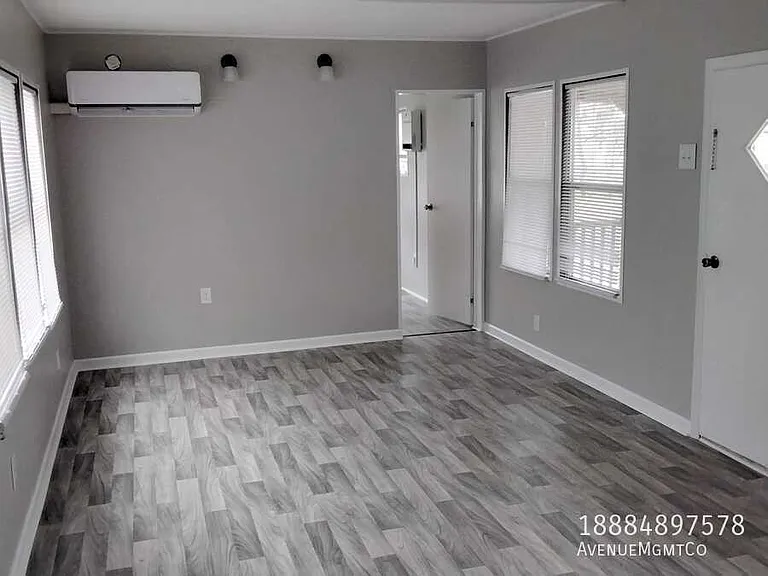 512 10th St SW #12 — Photo 9