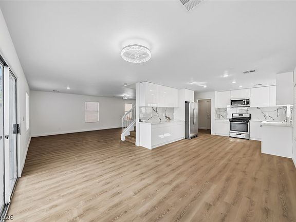 5th image of 8608 Hidden Pines Ave