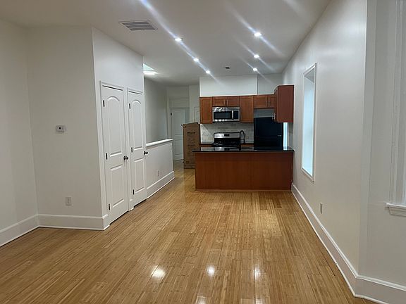 5th image of 4242 Parkside Ave #3