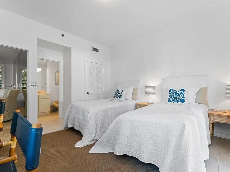 19112 Fisher Island Dr #19112 — Photo 19