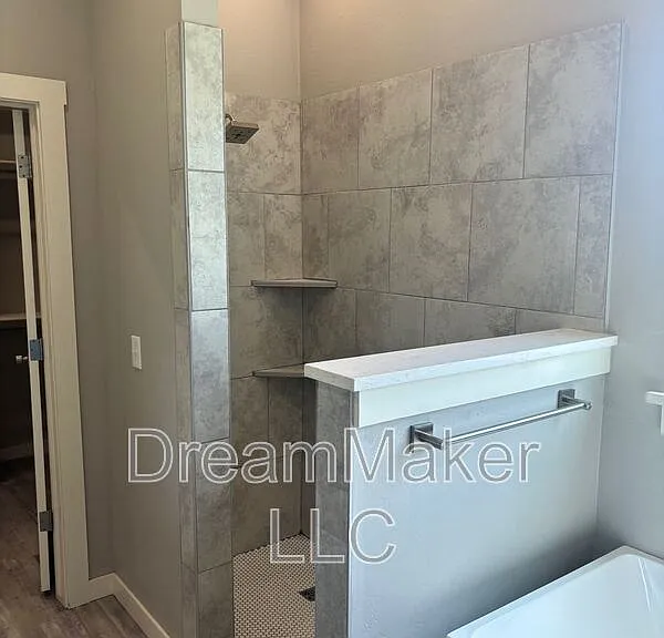 3010 SE 34th St — Photo 9