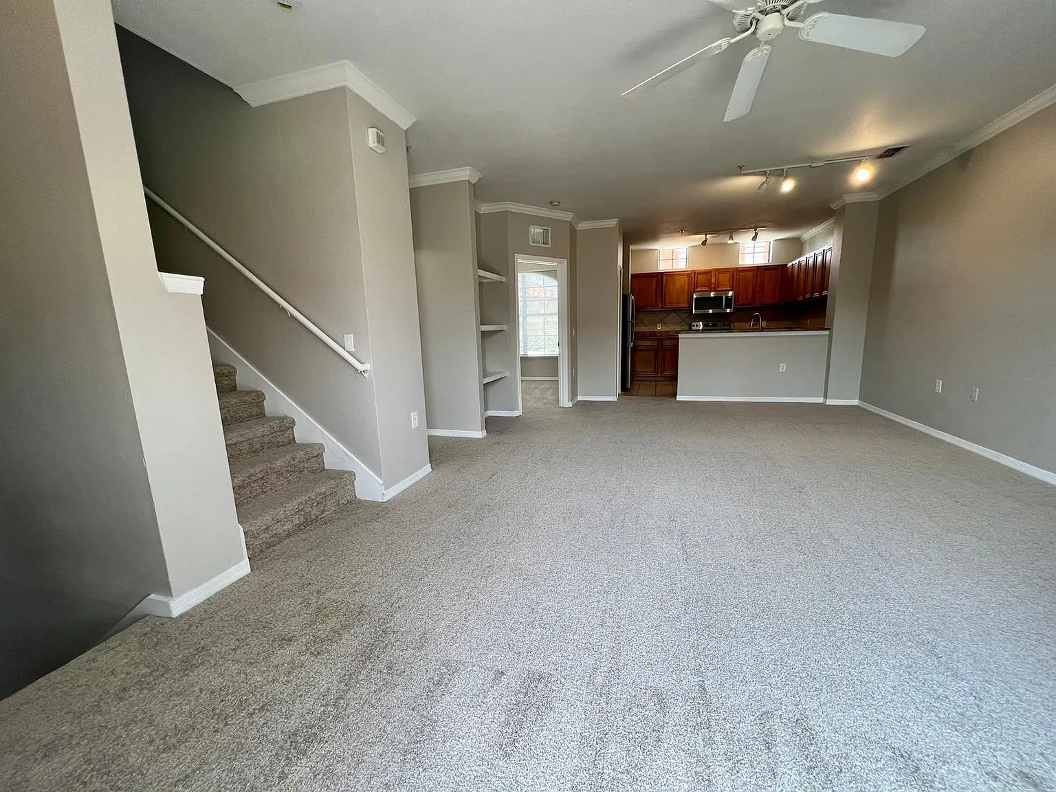 3 bed, 2.5 bath, 1678 sqft, $2,200 — Photo 4