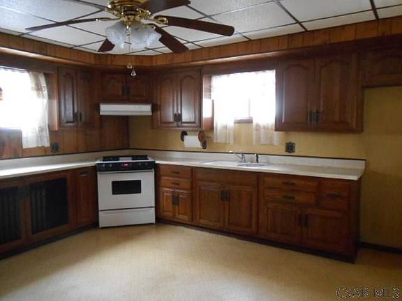 3rd image of 521 Woodvale Ave