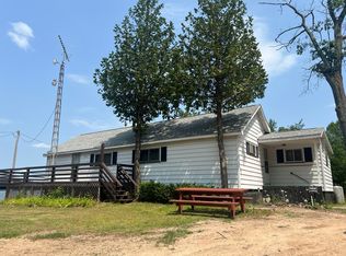 7061 E Lakeshore Dr, Walkerville, MI 49459