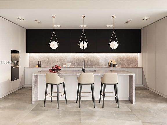 4th image of 160 Isle Of Venice Dr #403