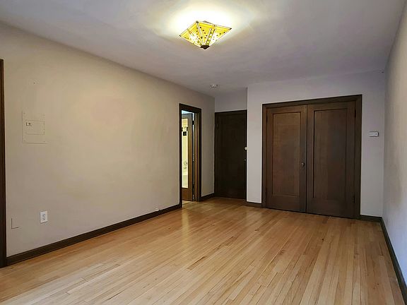 5th image of 956 10th Ave E APT 104