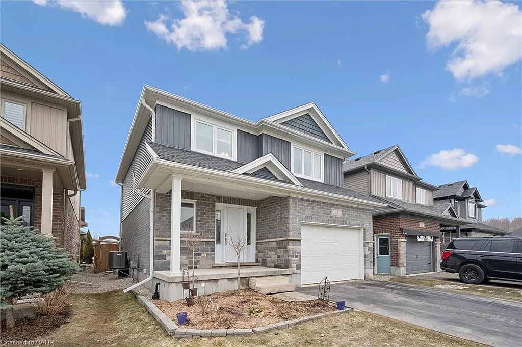 75 Woodberry Cres photo 1
