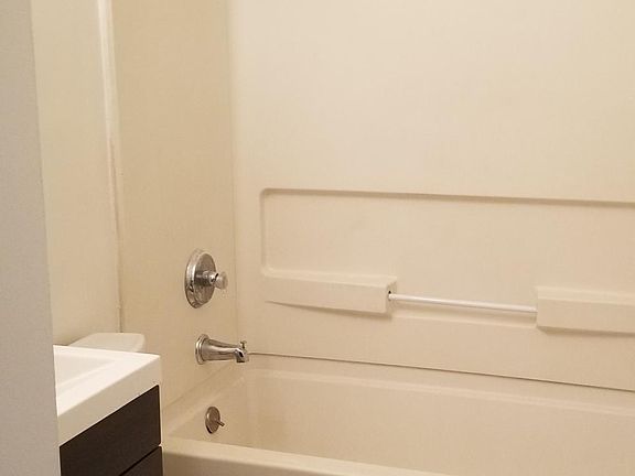 3rd image of 3022 Northgate Ave