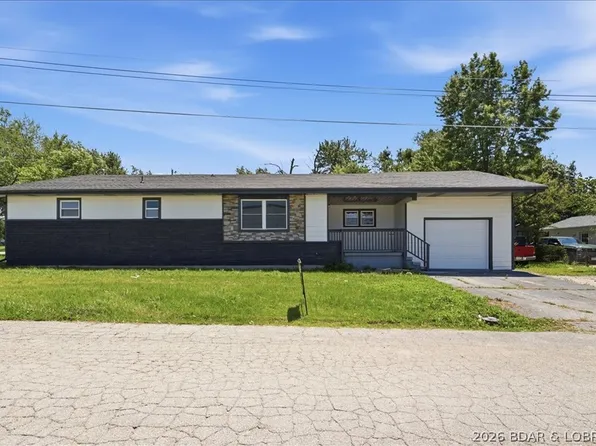 1024 E Jay St, Eldon, MO 65026