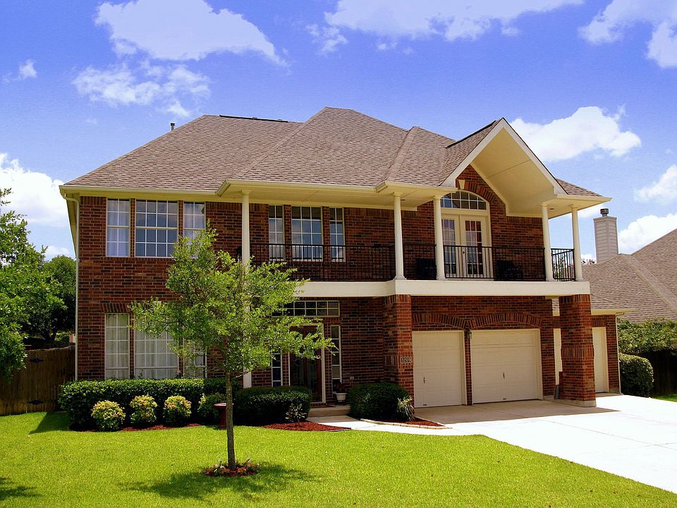 2nd image of 3209 Burks Ln