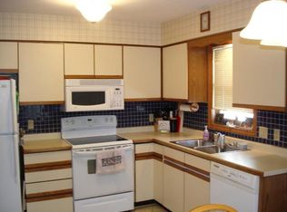 2 Star Fire Ct, Madison, WI 53719