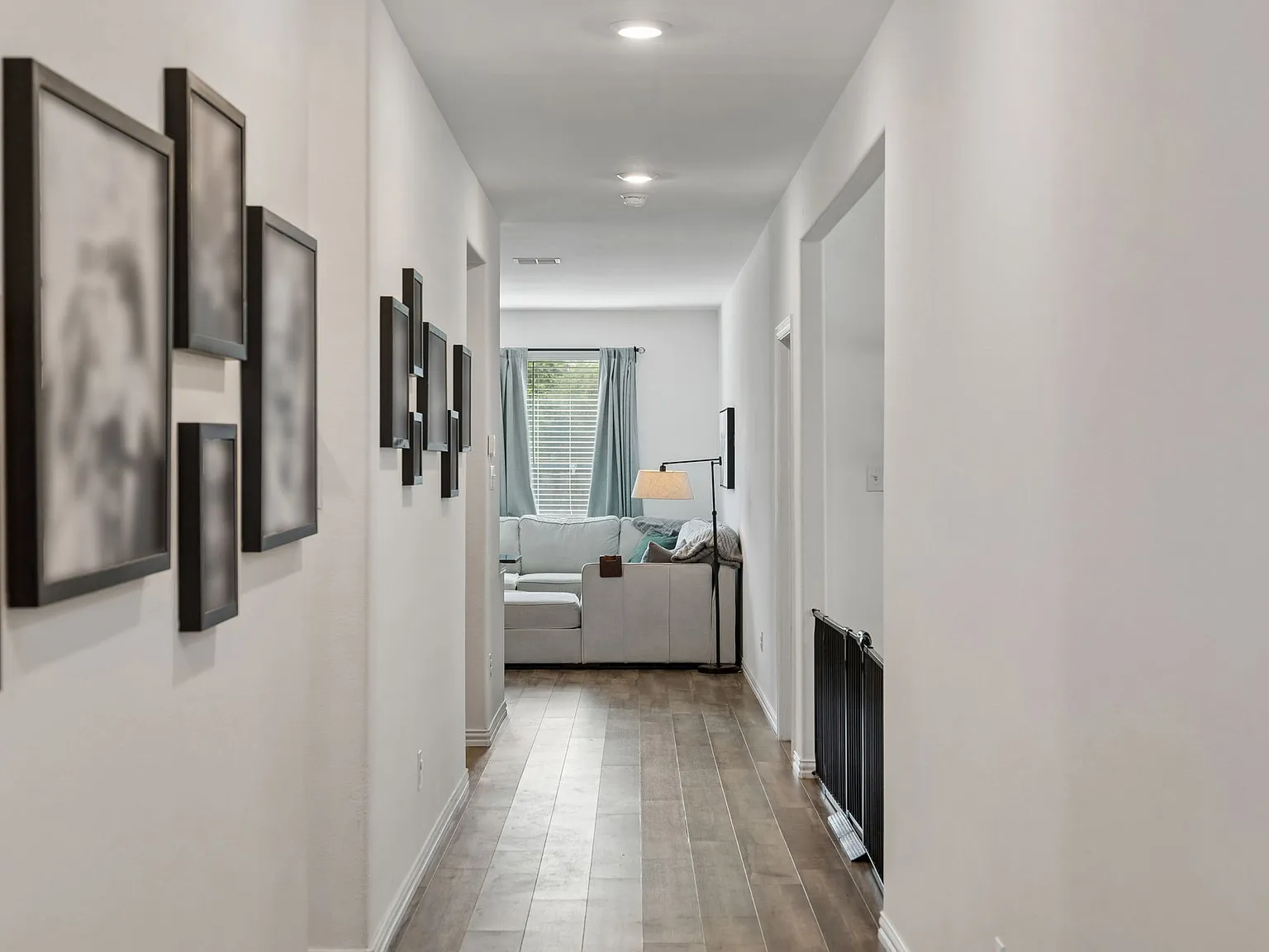 4 bed, 1994 sqft, $2,200 — Photo 3