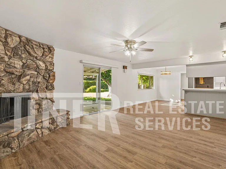 5100 Turnsberry Ct — Photo 3