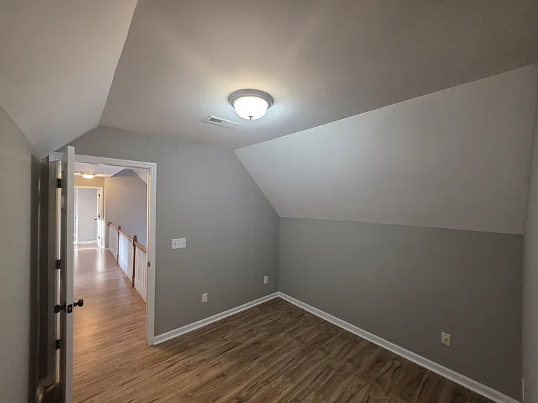 1163 Blankshire Rd — Photo 41
