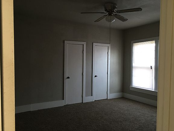 5th image of 410 Merchant St