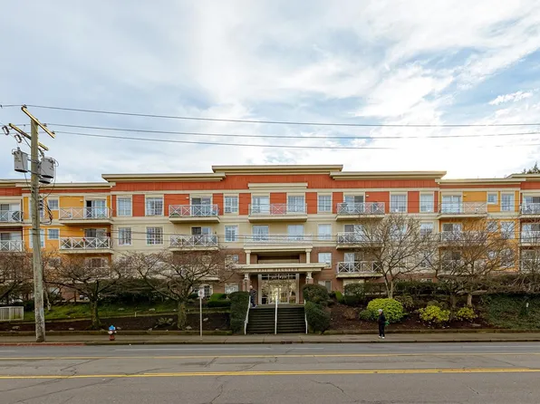 1371 Hillside Ave #Penthouse 10, Victoria, BC V8T 2B3