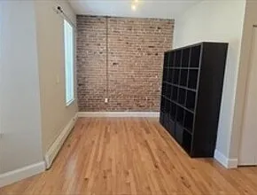 319 Spruce St #2 — Photo 7