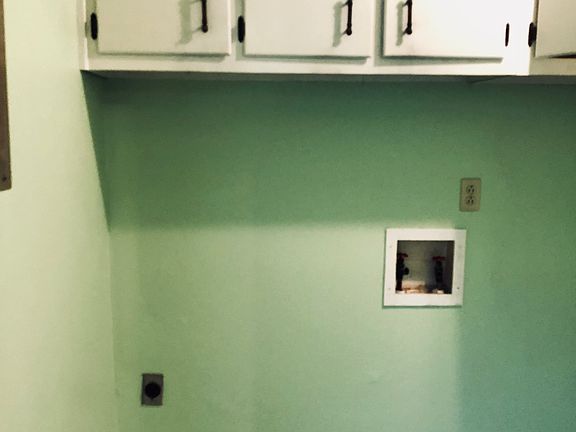 3rd image of 3594 Royal Ct