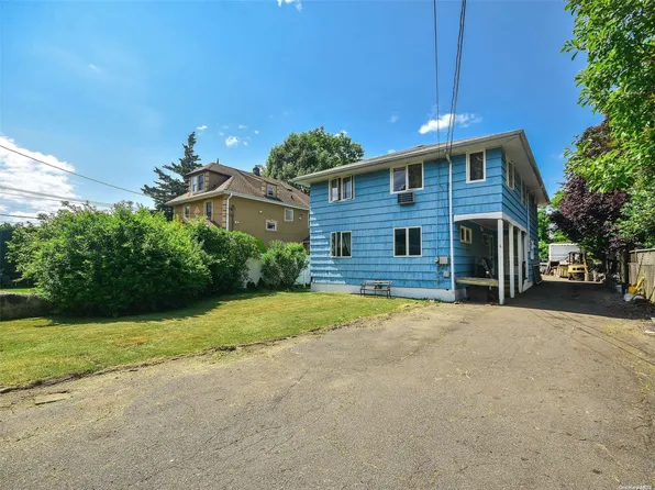 6 Walnut Street, Glen Head, NY 11545