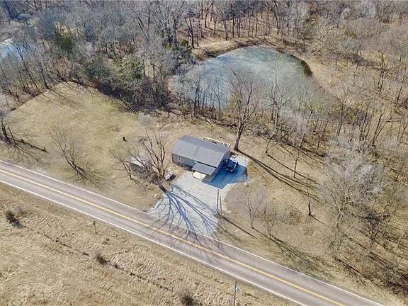 2nd image of 225 SW Hwy W