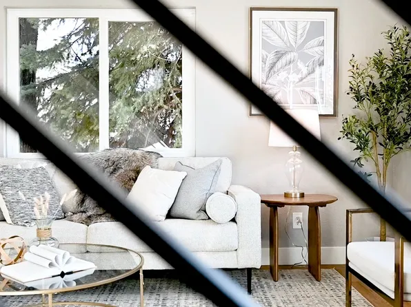 2890 S Sherman St, Englewood, CO 80113