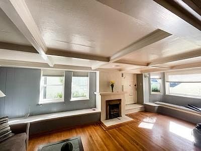 2nd image of 38 1/2 Lyon St #38-1/2