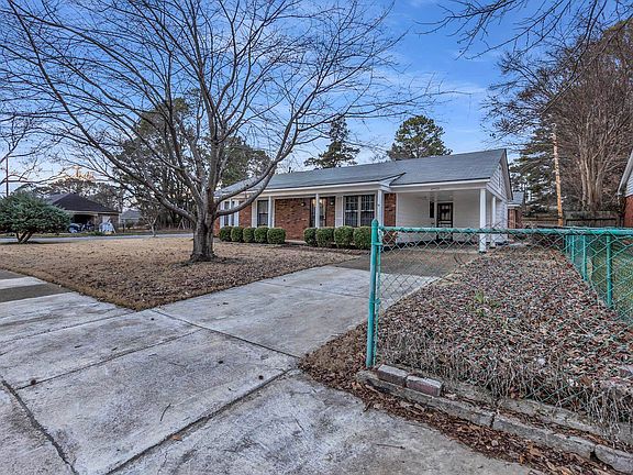3rd image of 2572 Achaean Ave