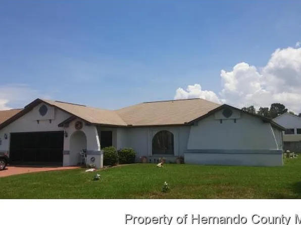 8075 Shalom Dr, Spring Hill, FL 34606