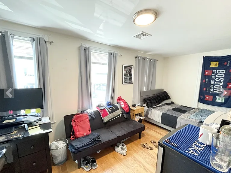 275 Dorchester St #X — Photo 6