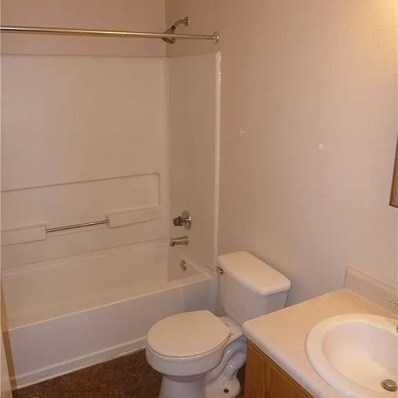 2704 Vinson Ct — Photo 9