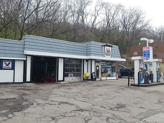 4th image of 2942 Central Pkwy