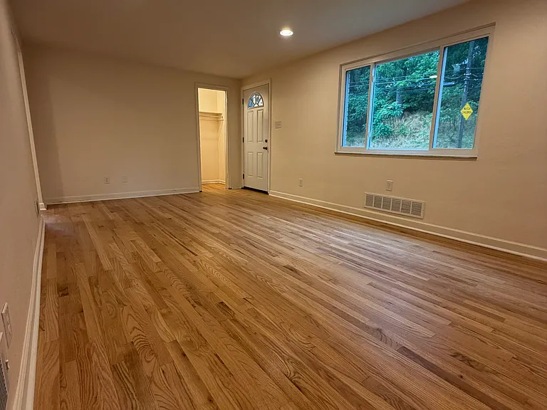 1744 Creedmoor Ave — Photo 4