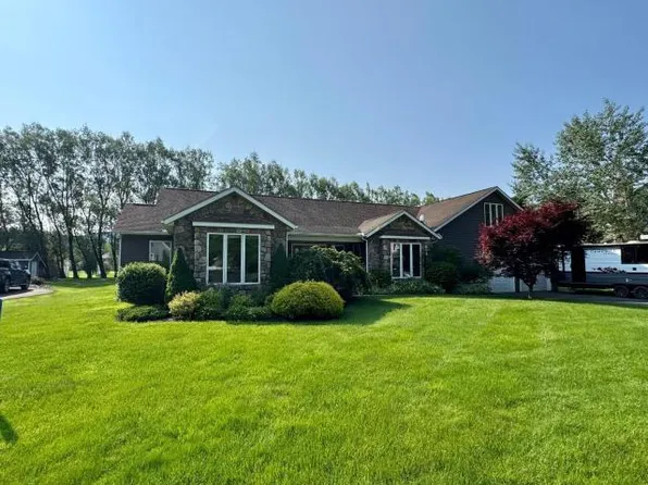 22 Pine Grove Blvd, Russell, PA 16345