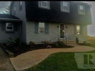 2942 Four Seasons Rd, Fort Madison, IA 52627