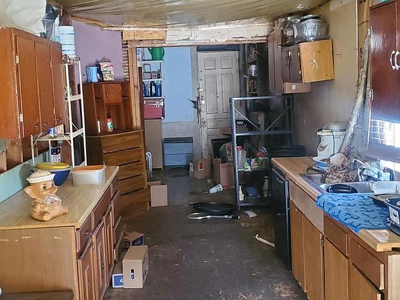 2nd image of 503 6th St