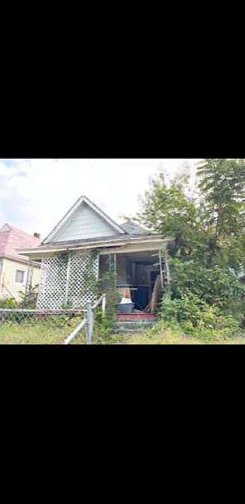 2nd image of 2637 Bellefontaine Ave