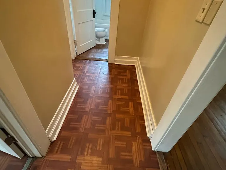 4325 Woodlawn Ave — Photo 8