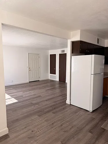 80 Mina Ave Photo 1