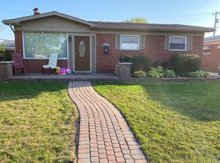 27137 Terrell St, Dearborn Heights, MI 48127