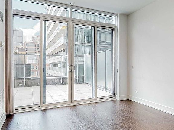 5th image of 7 Grenville St #715