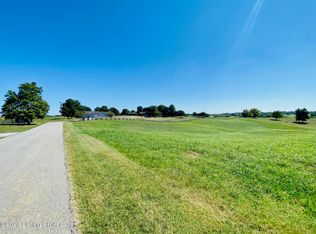 10 Nancy Hanks Dr, Springfield, KY 40069