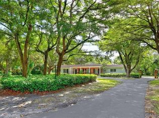 6490 SW 100th St, Pinecrest, FL 33156