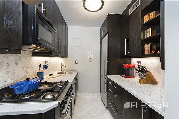 Sold by (Legacy) Elegran | media 7