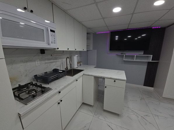 miami-florida-2057620878 picture